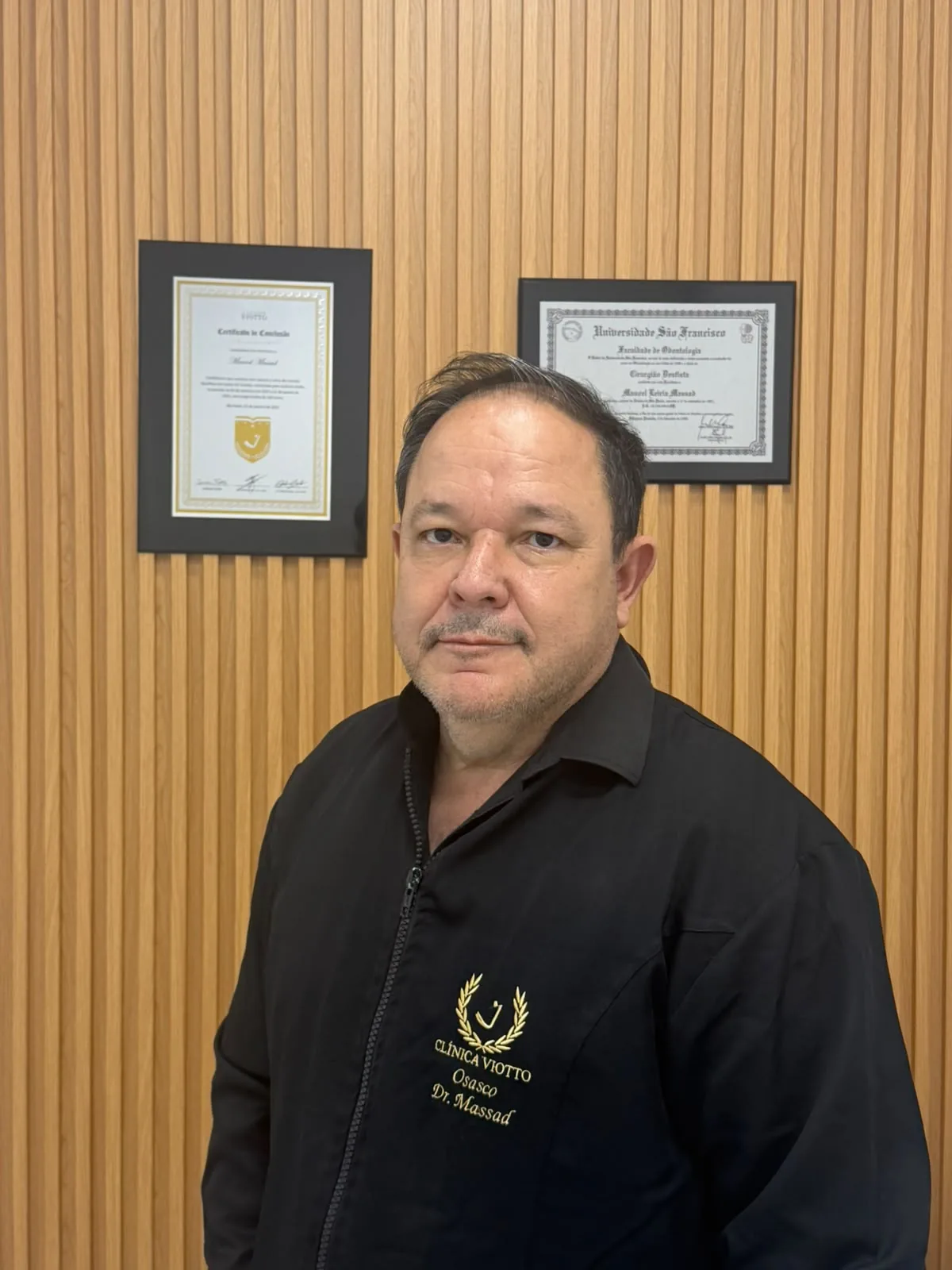 Dr. Manoel Leiria Massad, cirurgião dentista em Osasco